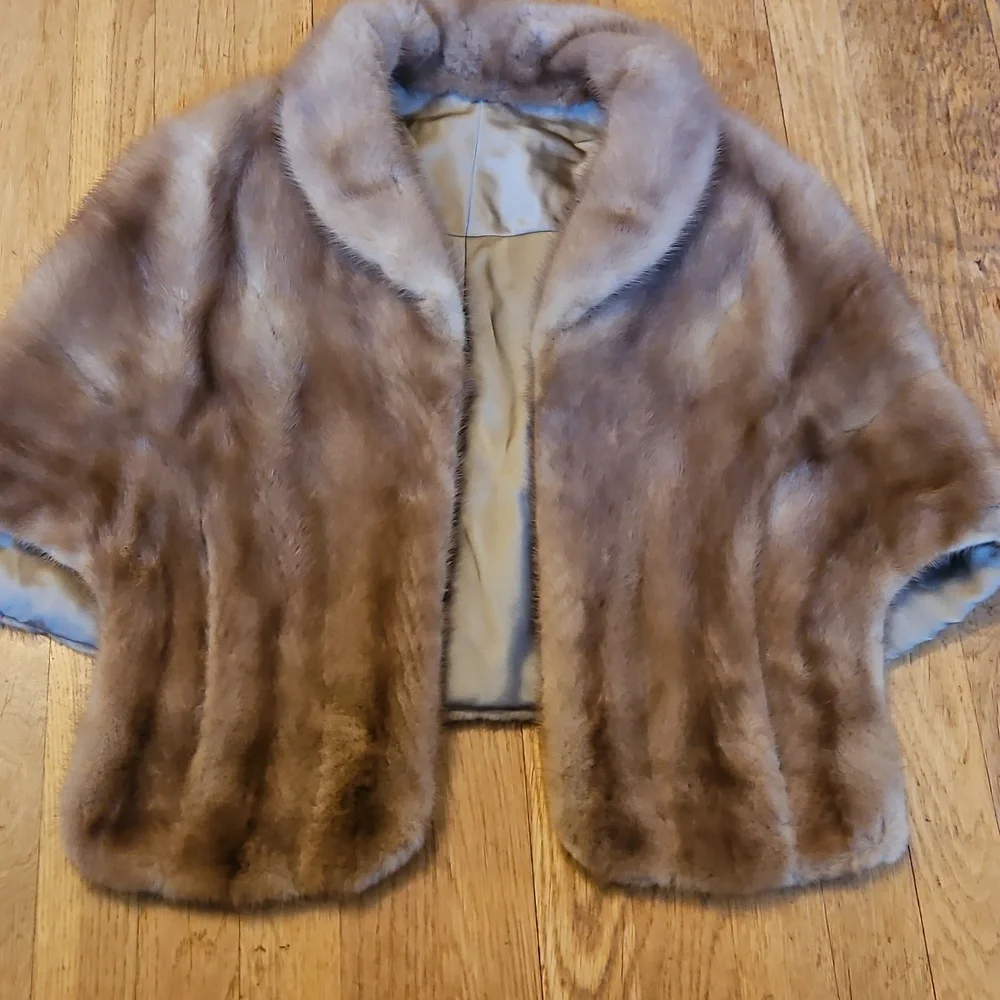 Vintage real mink cape with pockets S/M